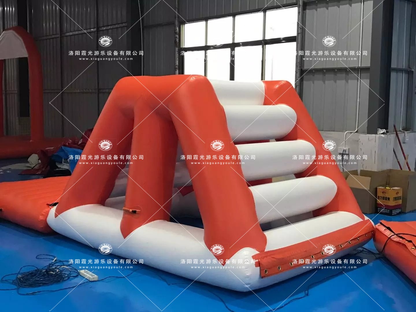 武山水上闯关设施